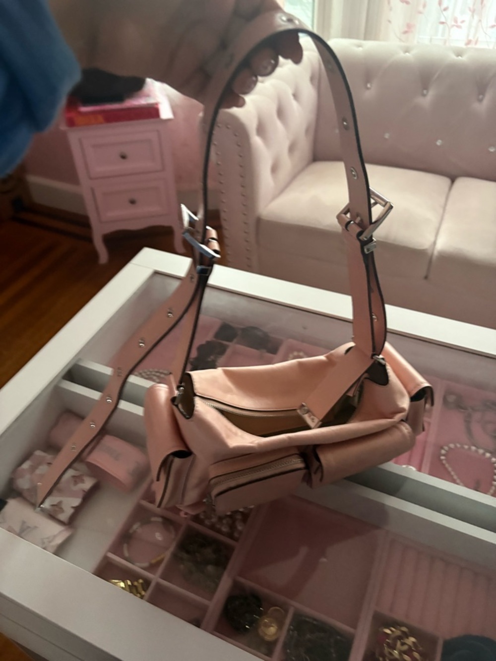 Michael Kors Women's Soft Pink Shoulder Bag - Lightweight Everyday Tote